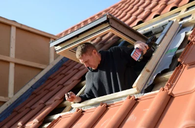 Pose de fenêtres de toit Velux à Ruan